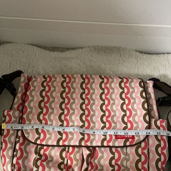 Skip Hop Pink and Brown Diaper Bag - Picture 10 of 11